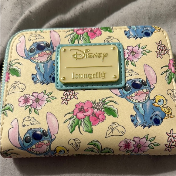 Loungefly Cream and Blue Stitch Floral Bag - Picture 1 of 1